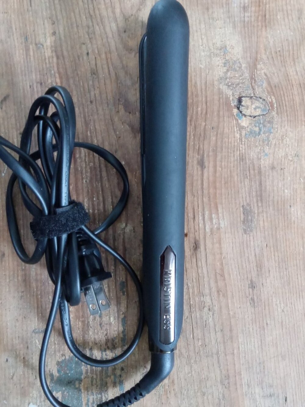 Kristin Ess Flat Iron Straightener.